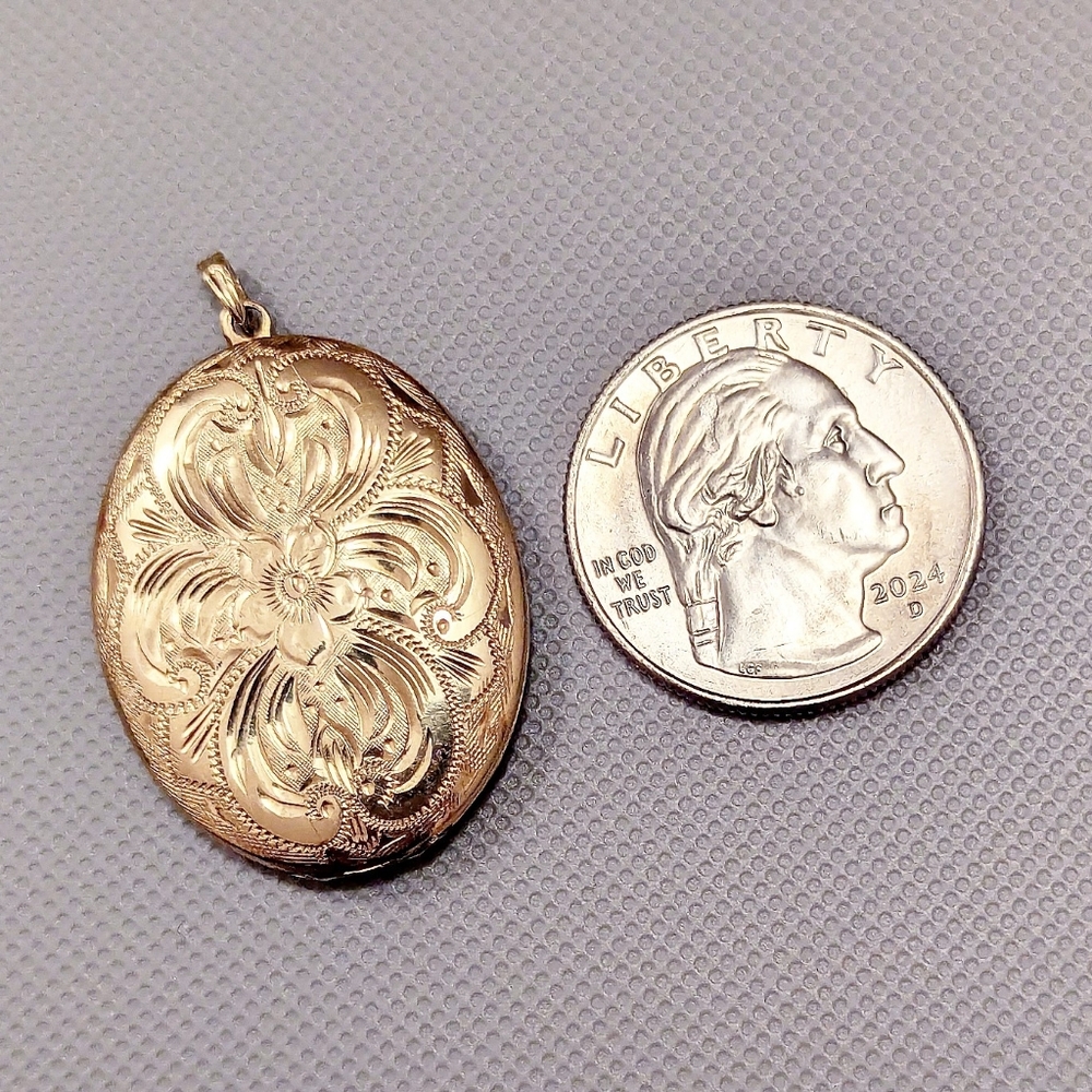 ON HOLD Vintage 14k Yellow Gold Oval Hand Engraved Locket Box Chain Necklace - Picture 11 of 11